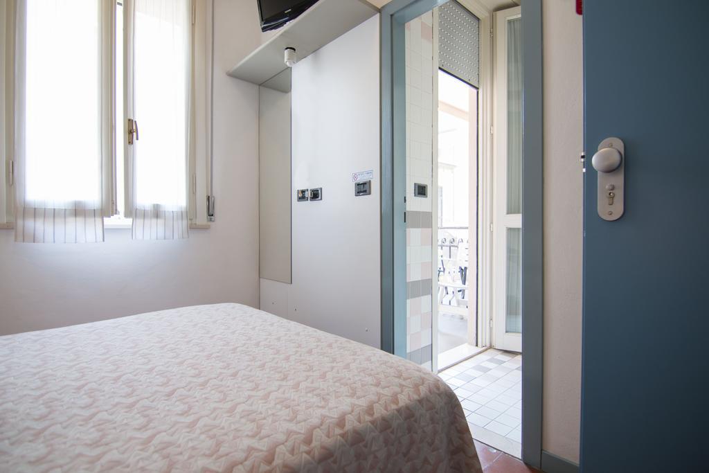 B&B Hotel Souvenir Cesenatico Habitación foto